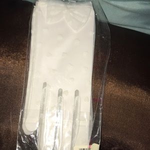 2for15 NWT girls white formal gloves
